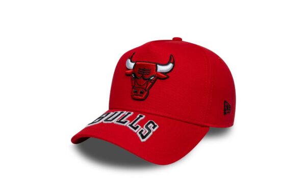 NBA Visor Hit Chicago Bulls Red 9FORTY E-Frame Cap Chicago Bulls logo on front Bulls wordmark logo on top of visor New Era Flag embroidered on left Structured E-Frame crown Snapback Curved visor 100% COTTON