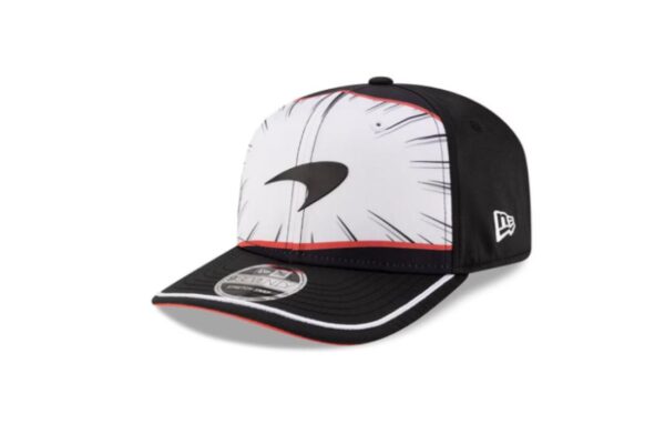 Front Panel: The cap sports a striking white front panel with black and red accents, giving it a sleek, aerodynamic look inspired by McLaren’s livery. The McLaren Speedmark logo is prominently displayed in black, contrasting against the white background with a dynamic, speed-line graphic effect. Fit & Comfort: This is a New Era 9SEVENTY "Stretch-Snap" cap, meaning it combines a structured snapback closure with stretch-fit fabric for enhanced comfort and adjustability. Back Design: The inside label confirms its official McLaren F1 Team merchandise status, ensuring authenticity.