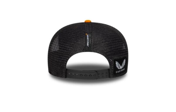 McLaren Racing 9SEVENTY Stretch Snap Cap in orange, with Speedmark logo on the front. Speedmark McLaren Racing logo on the front McLaren Racing label on the rear arch Oscar Piastri logo on the bottom of the visor New Era logo embroidered on the left side Structured crown Adjustable Stretch Snap Closure Curved visor Mesh rear panels Made with recycled materials (90% recycled polyester, 10% elastane)
