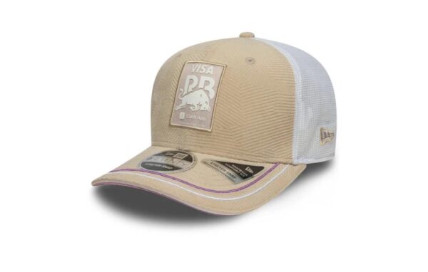 Official Red Bull Racing Miami cap in beige with a curved visor and mesh back panel. New Era 9SEVENTY design. Style, lightness, and racing spirit.