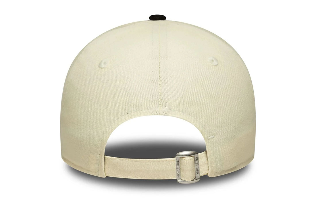 60758962_3 back Women MLB Faux Suede New York Yankees Light Beige 9FORTY Cap New York Yankees logo on front New Era Flag embroidered on left Structured crown Strapback Curved navy faux suede visor Navy undervisor 100% COTTON Product ID: 60758962