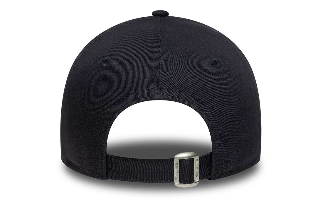 60759036_3back Child MLB Space Icon New York Yankees Navy 9FORTY Cap New York Yankees logo with planet and astronaut embroidered on front New Era Flag embroidered on left Structured crown Strapback Curved visor 100% COTTON Product ID: 60759036