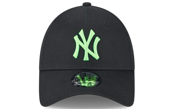 9 Forty New Era Cap New York Yankees neon logo New Era Flag embroidered on left Structured crown Snapback Curved visor COTTON Product ID: 60424816