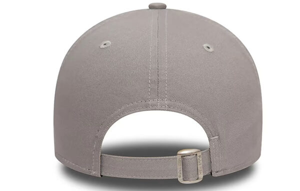 9 Forty New Era Cap New York Yankees blue logo New Era Flag embroidered on left Structured crown Snapback Curved visor COTTON Product ID: 60503373