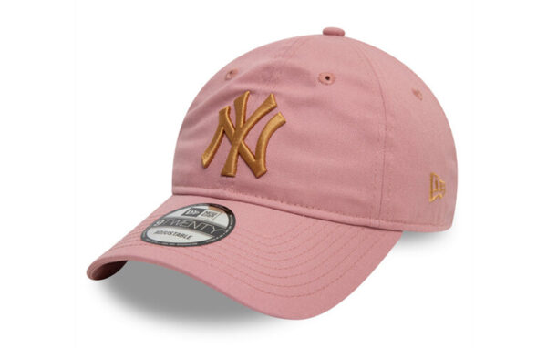 New York Yankees Light Green 9TWENTY cap New York Yankees logo embroidered on front New Era Flag embroidered on left Unstructured A-Frame crown Strapback Curved visor COTTON Product ID: 60595476