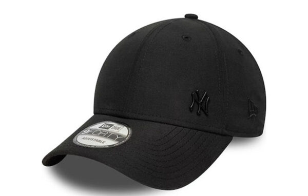 9 Forty New Era Cap New York Yankees metallic logo New Era Flag embroidered on left Structured crown Snapback Curved visor COTTON Product ID: 60667407