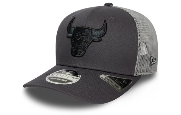 New Era 9Seventy Chicago Bulls Cap Chicago bulls logo embroidered on the front New Era Flag embroidered on left Structured crown Curved visor COTTON, POLYESTER Product ID 60667574